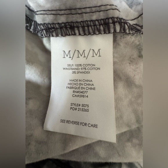 CAbi Gray Tie-Dye Women Jeggings - Picture 8 of 9